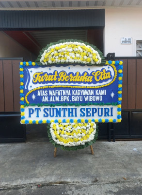 Papan Bunga Duka di Tugu Utara