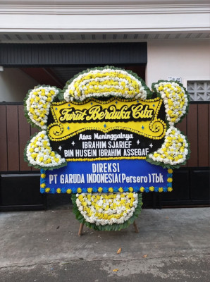 Papan Bunga Duka di Tugu Utara