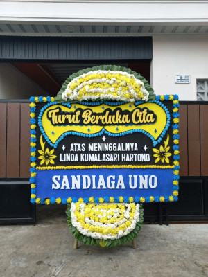 Papan Bunga Duka di Tugu Utara